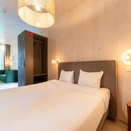 Tranquil Nature Escape For Two