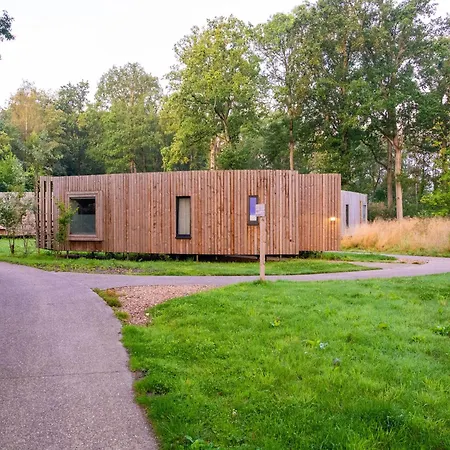 Tranquil Nature Escape For Two *